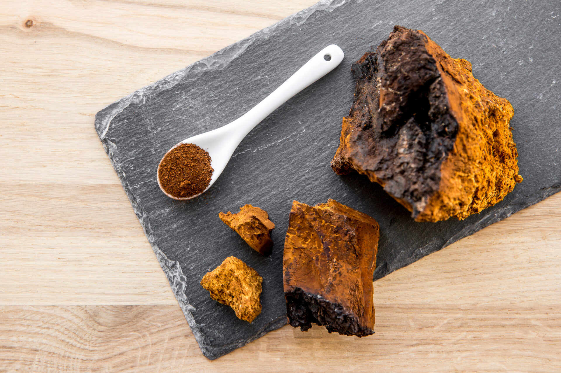 Healthy,Pure,Wild,Natural,Chaga,Mushroom,,Inonotus,Obliquus,Powder,And Quality
